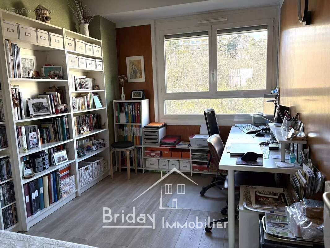 Appartement à SAINTE-FOY-LES-LYON