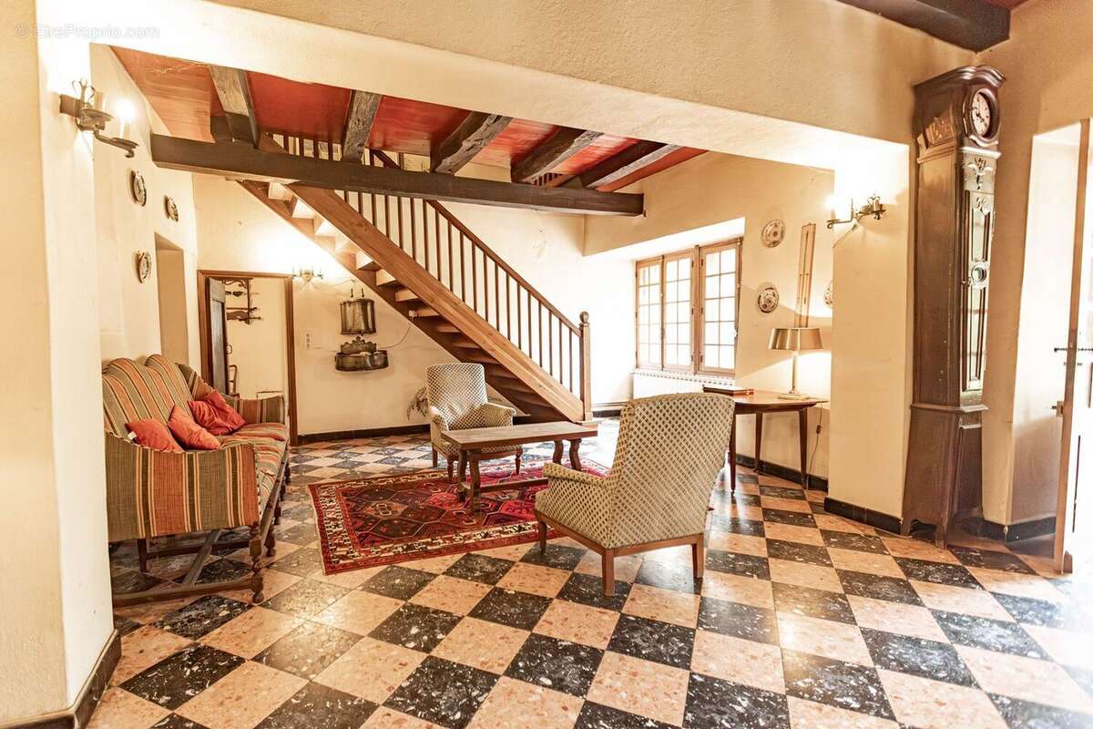 Maison à LISLE-SUR-TARN