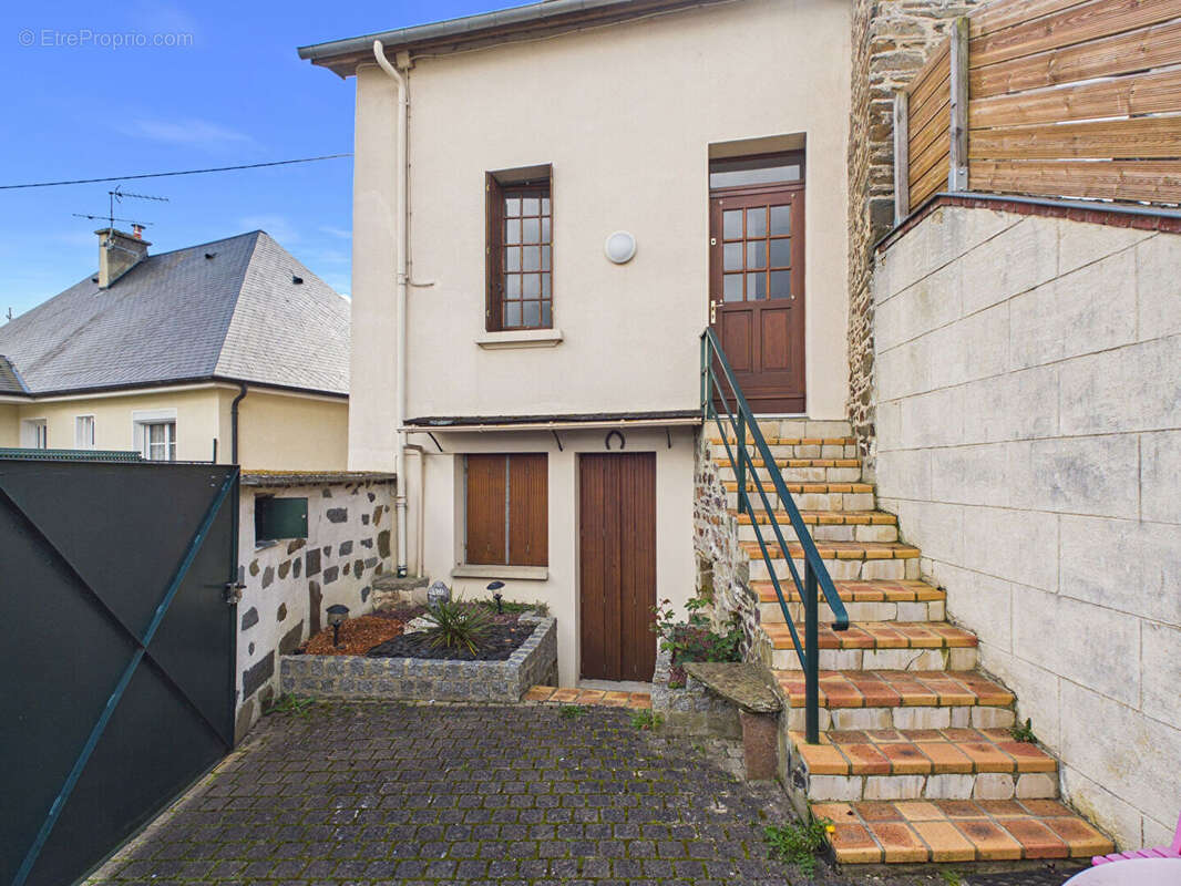 Maison à THURY-HARCOURT