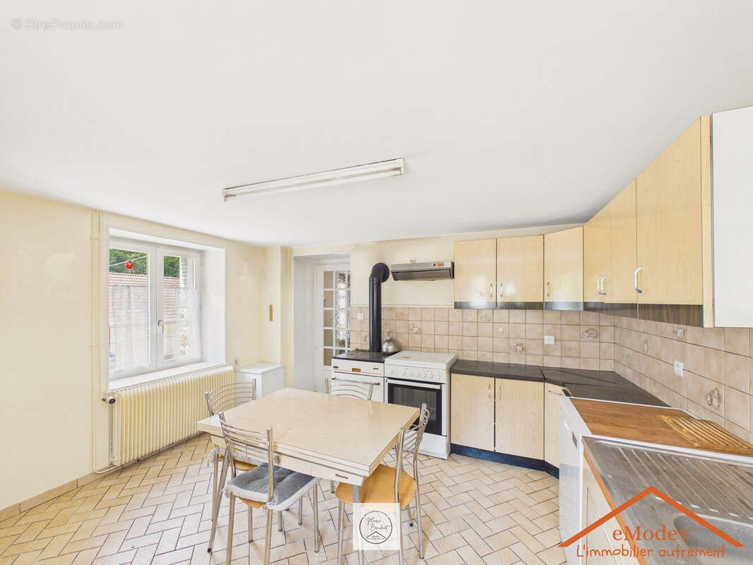 Maison 122 m² à Le Val-D'ajol  - photo 2
