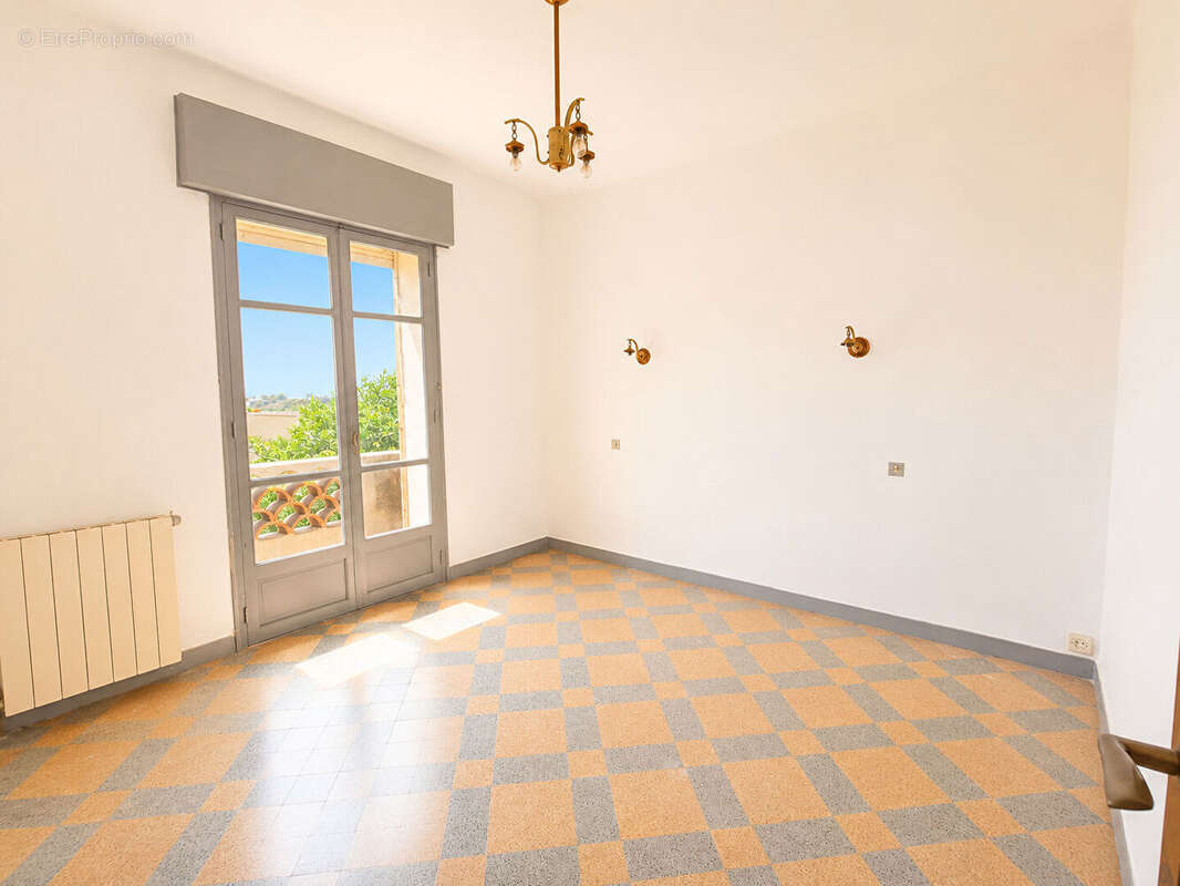 Appartement à MARSEILLE-16E