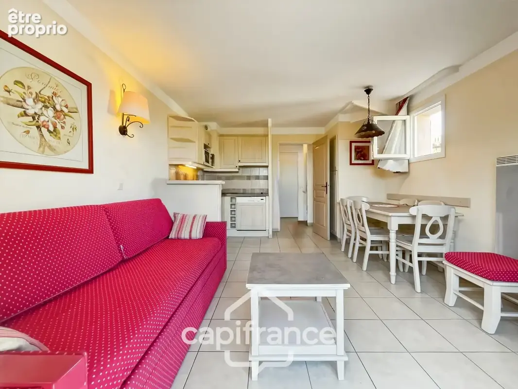 DOMAINE DE PONT ROYAL, maison  de 45 m2 avec vue dégagée , élevée d'un étage, 2 chambres, mitoyenne d'un seul côté, piscine priv - photo 11