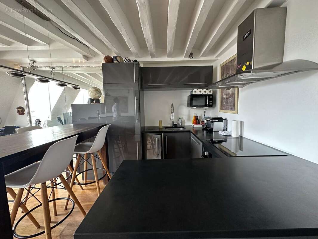 Appartement à PARIS-4E