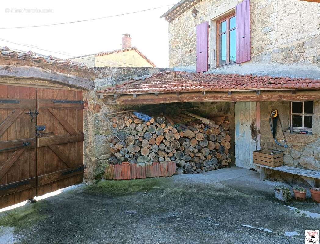 Maison 126 m² à Colombier-Le-Vieux  - photo 2