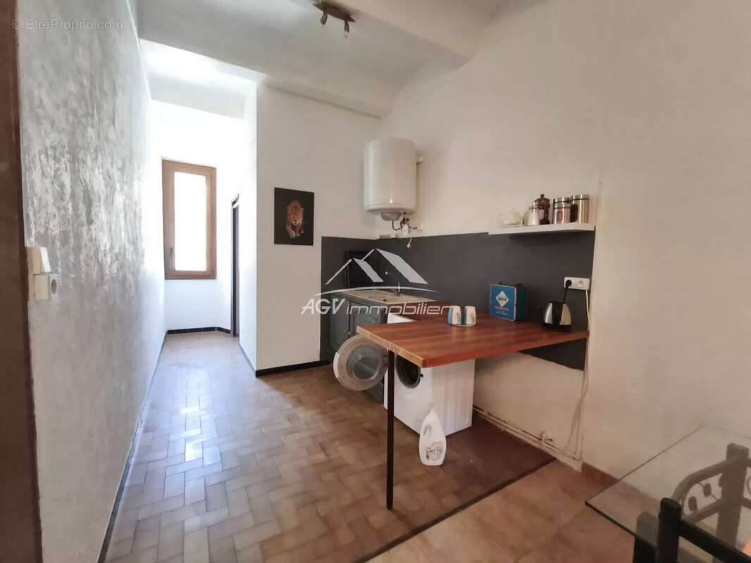 Appartement à ROBIAC-ROCHESSADOULE