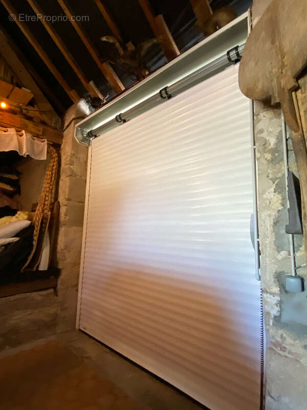 Maison à CREUZIER-LE-VIEUX