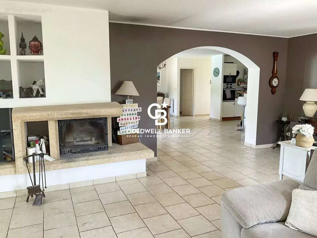 Villa provençale avec piscine et garage 83210 Solliès- Pont - photo 12