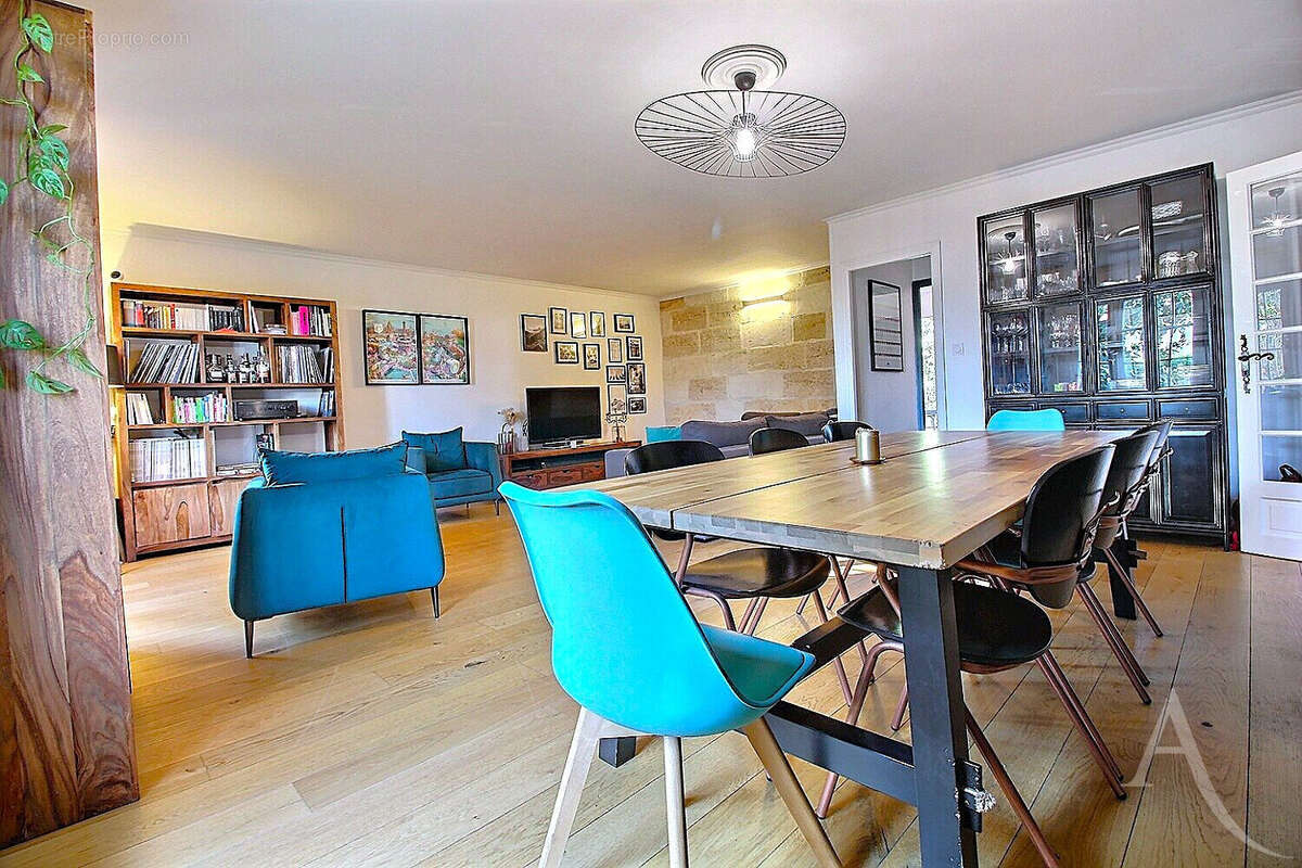 Maison à VILLENAVE-D'ORNON