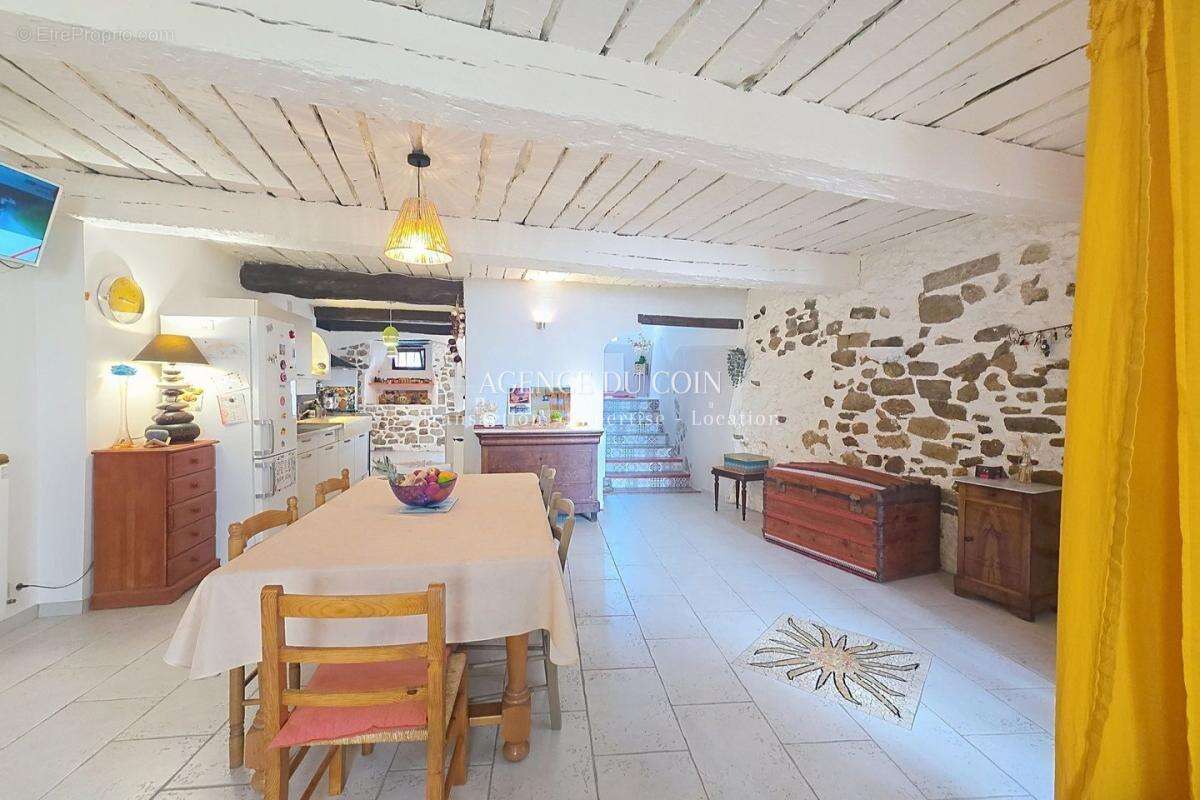 Maison à FIGANIERES