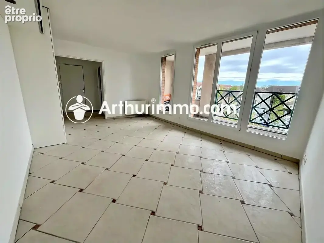 Appartement à LIEUSAINT