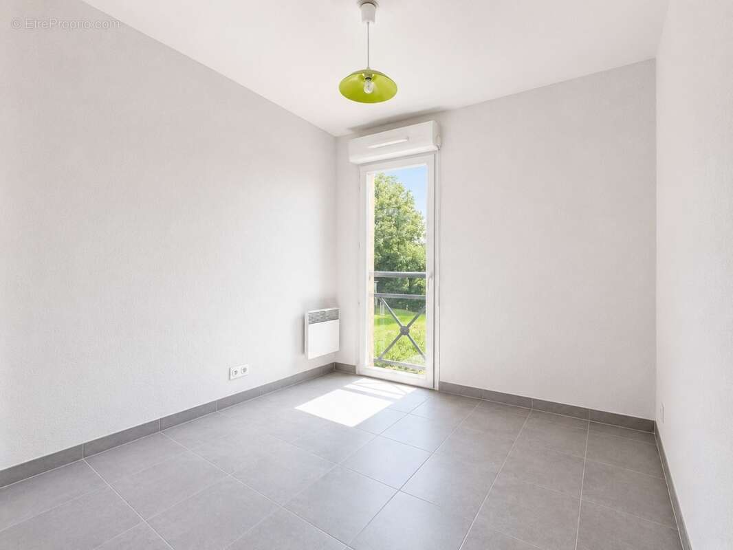 Grasse – Appartement T3 de 60 m² avec terrasse, garage et parking - photo 12