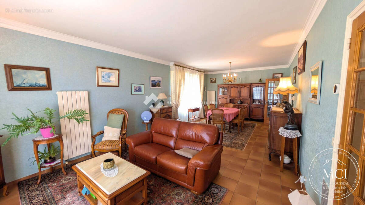 Maison 172 m² à Caurel  - photo 5