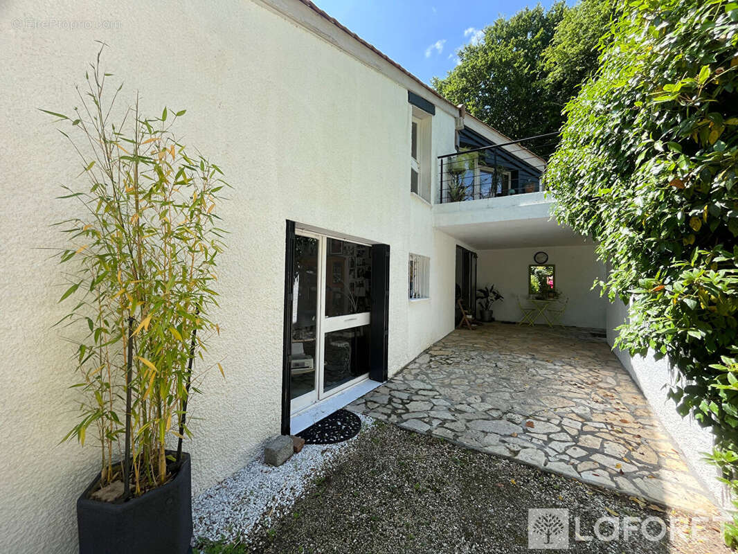 Maison - Golf St Sulpice et Cameyrac - 5 chambres - 196m² - photo 17