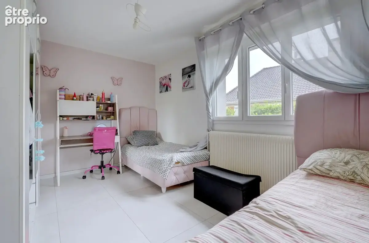 Feyzin – maison 130 m² – 4 chambres – deux espaces de vie – terrain de 700 m² - photo 9