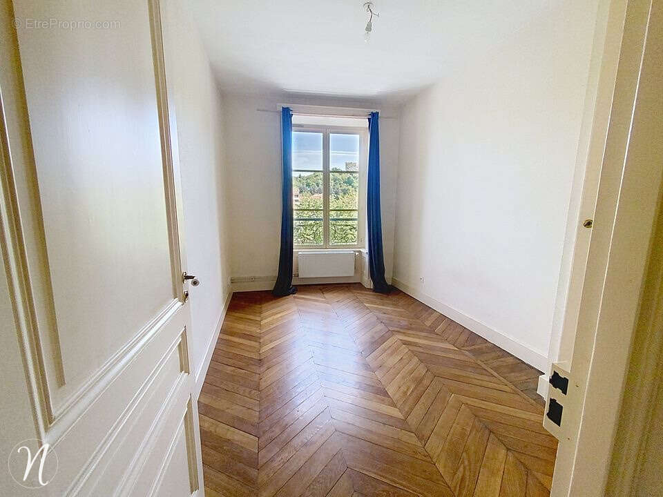 Appartement à LYON-9E