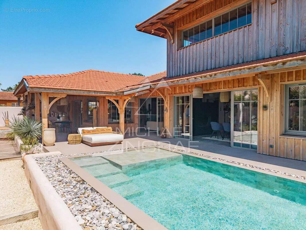 Maison à MIOS