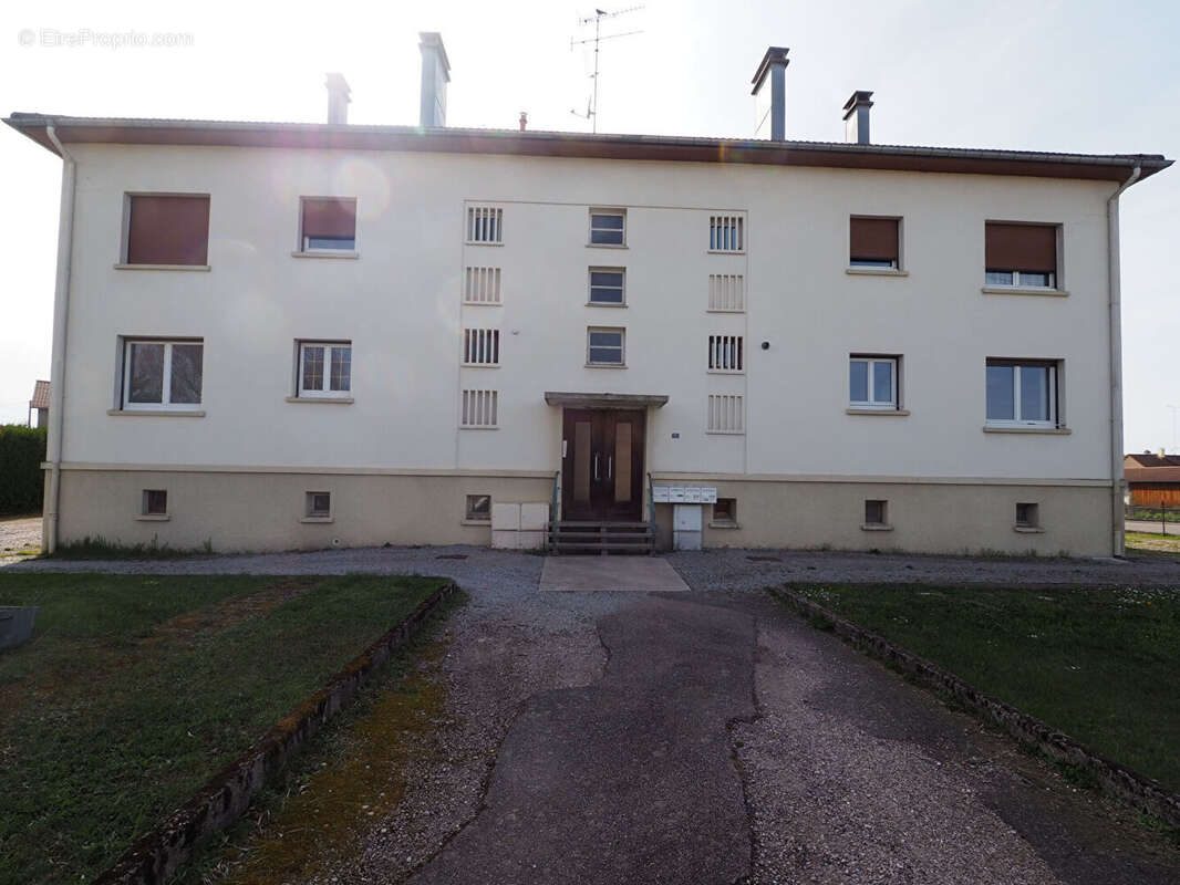 Appartement à VINCEY