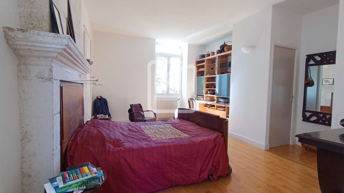 Demeure de caractère avec piscine et dépendances - photo 12