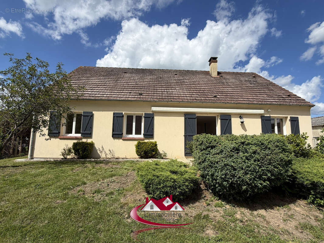 Maison à FAVEROLLES