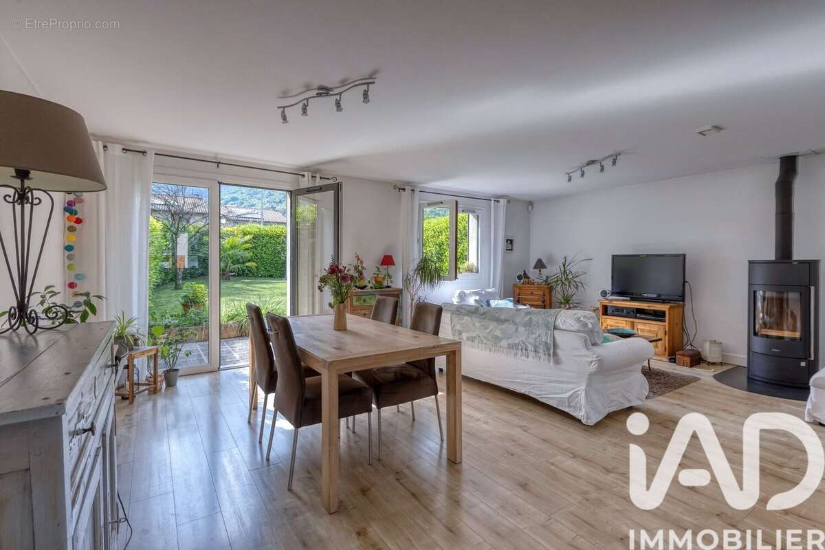 Photo 3 - Maison à CROLLES