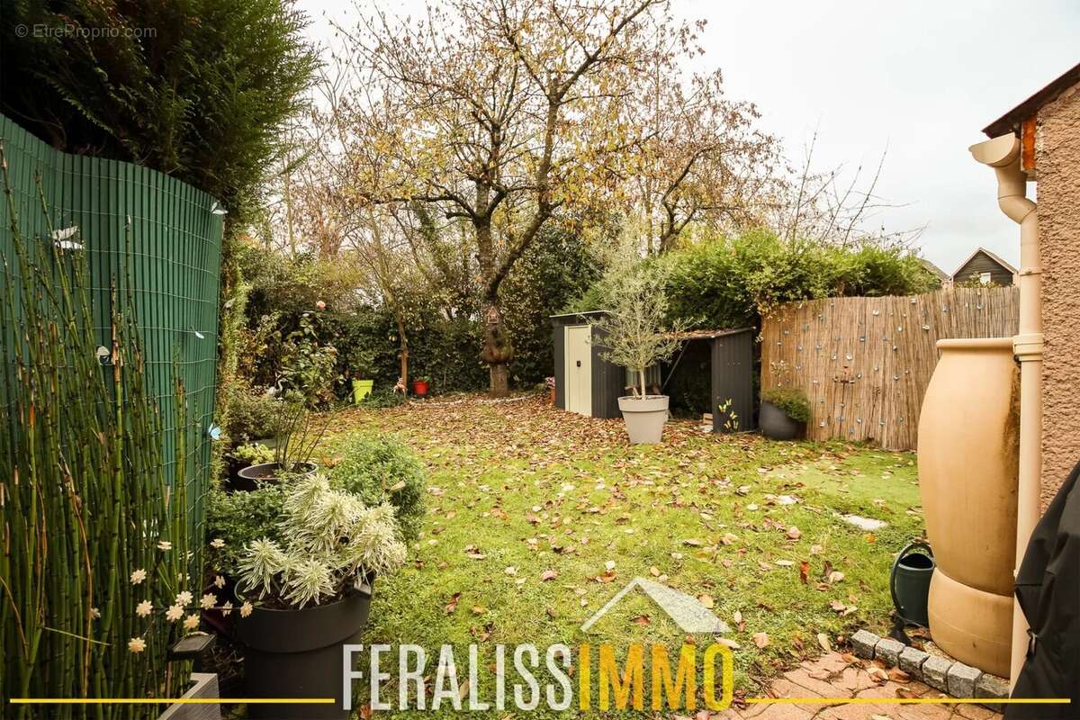 Maison à JOUY-LE-MOUTIER