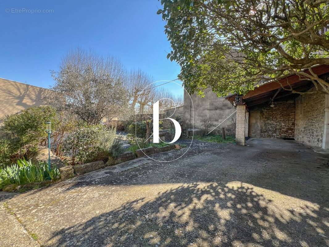 Maison à GOUDARGUES