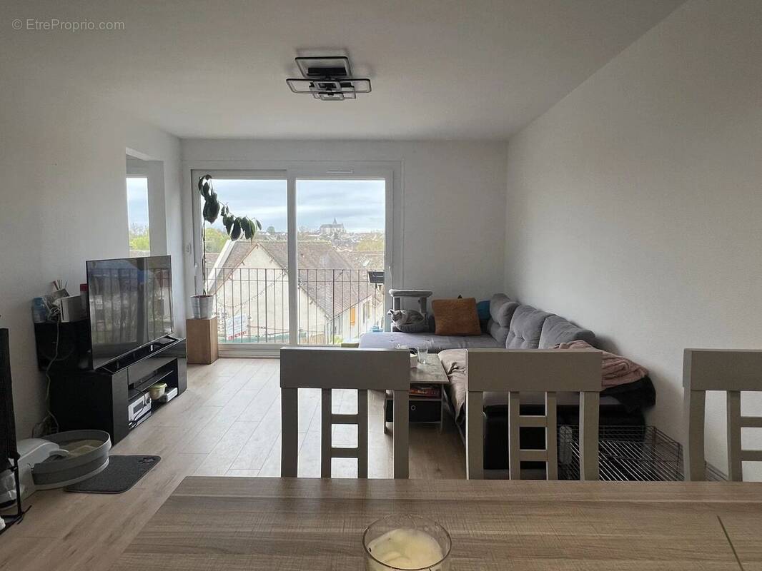 Appartement à HOUDAN