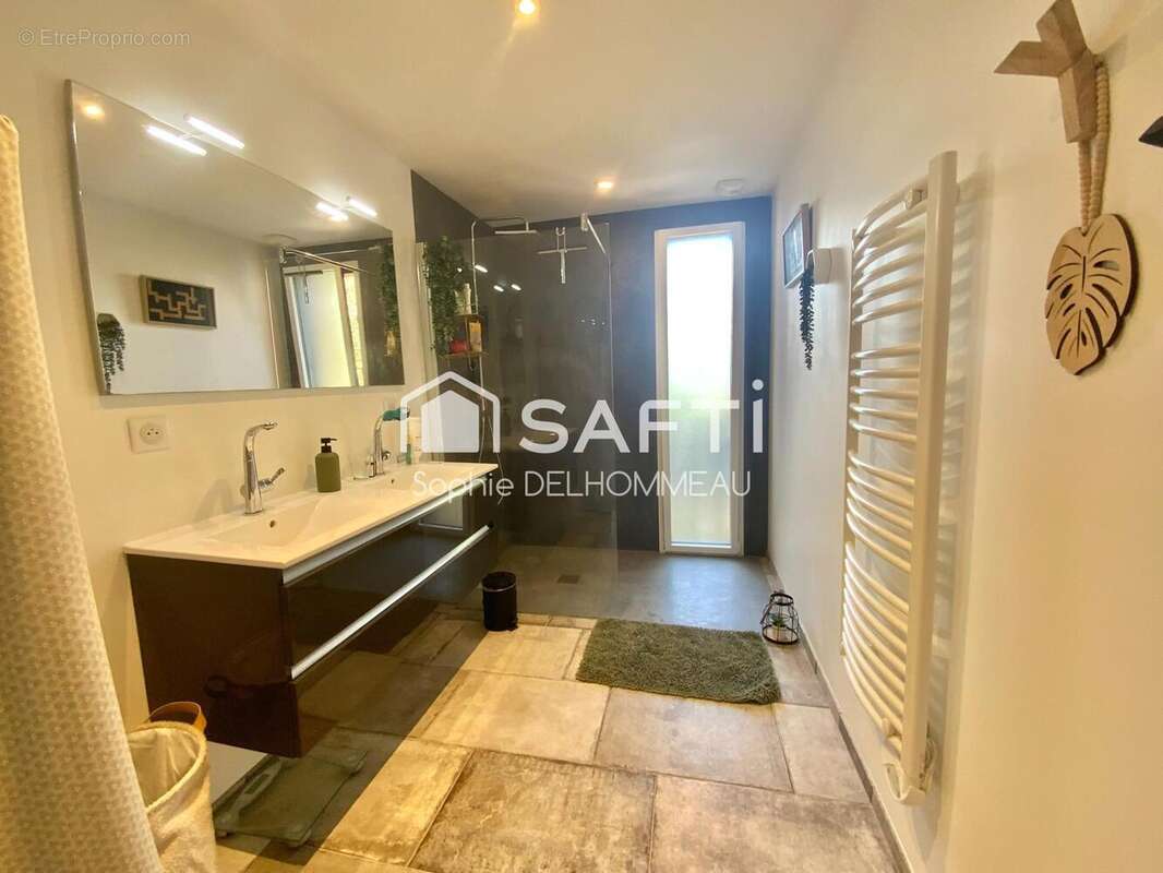 Photo 9 - Maison à SAINT-GEORGES-DE-MONTAIGU