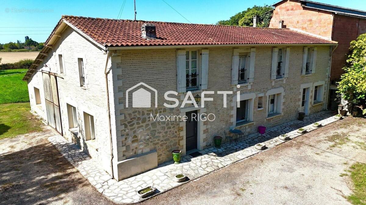 Photo 1 - Maison à VIRAZEIL