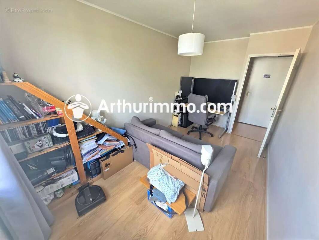 Appartement à SAVIGNY-LE-TEMPLE