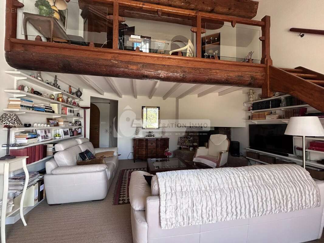 Maison à SAINT-MARTIN-DE-CRAU