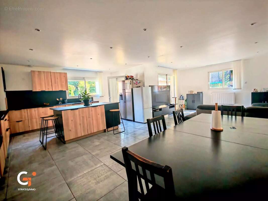 Maison 7 pièces 208 m² Caudebec-lès-Elbeuf - photo 5