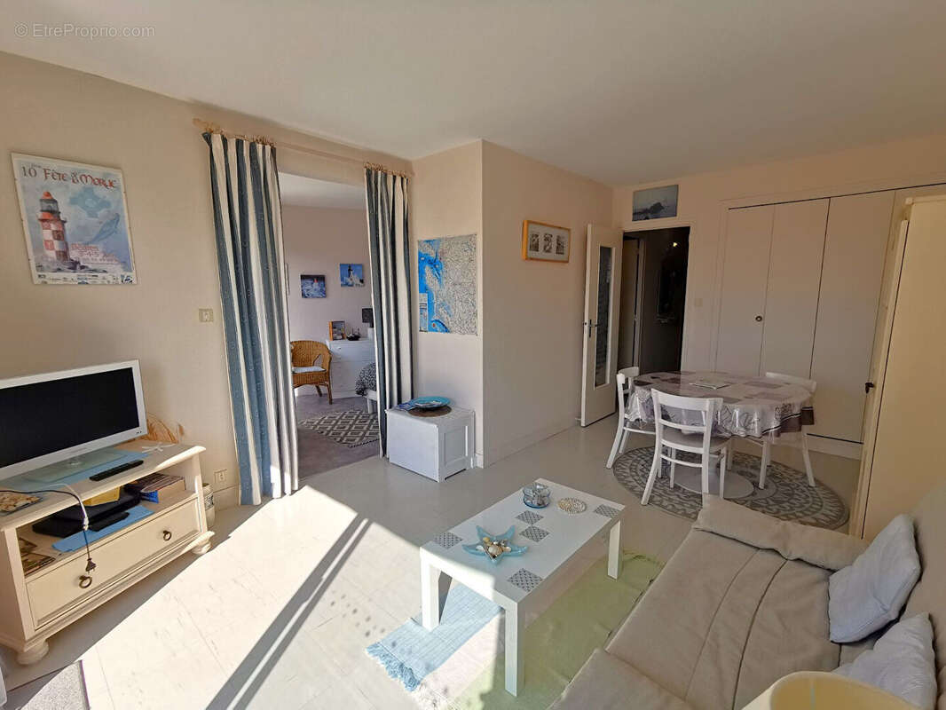 Appartement à VAUX-SUR-MER