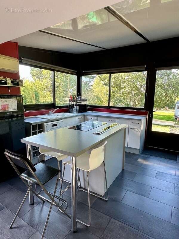 Maison à SAINT-LAURENT-SUR-SEVRE