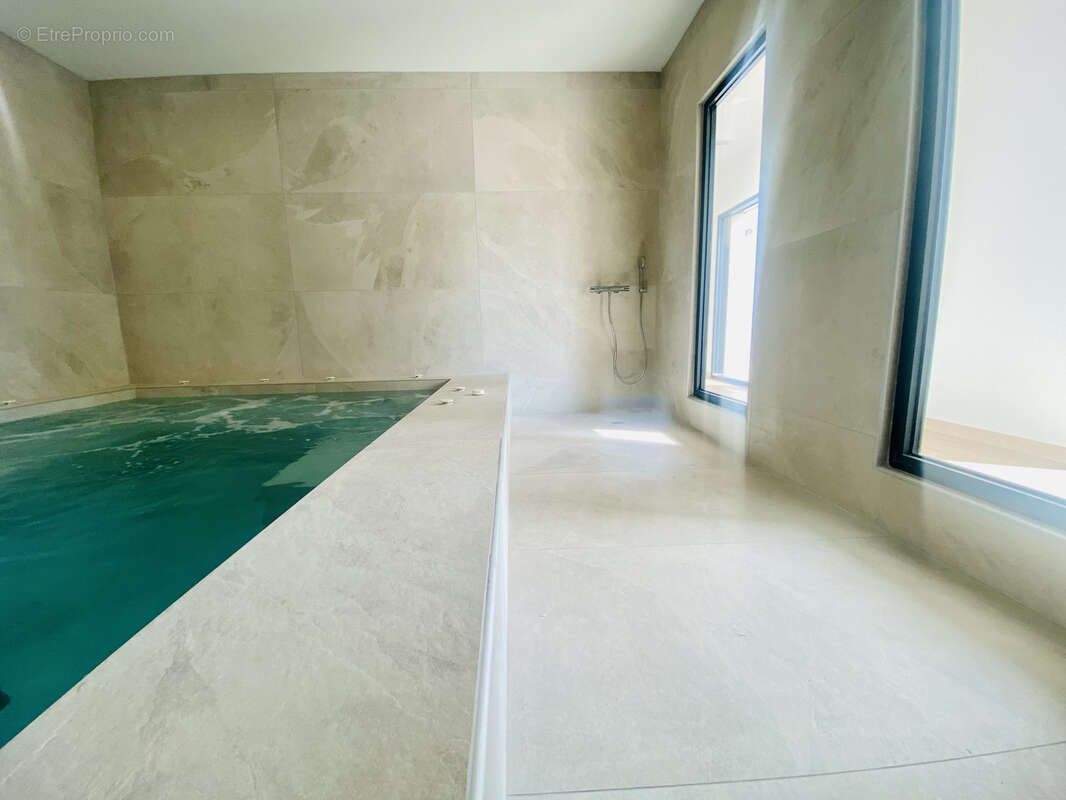 Maison à VILLEMOUSTAUSSOU