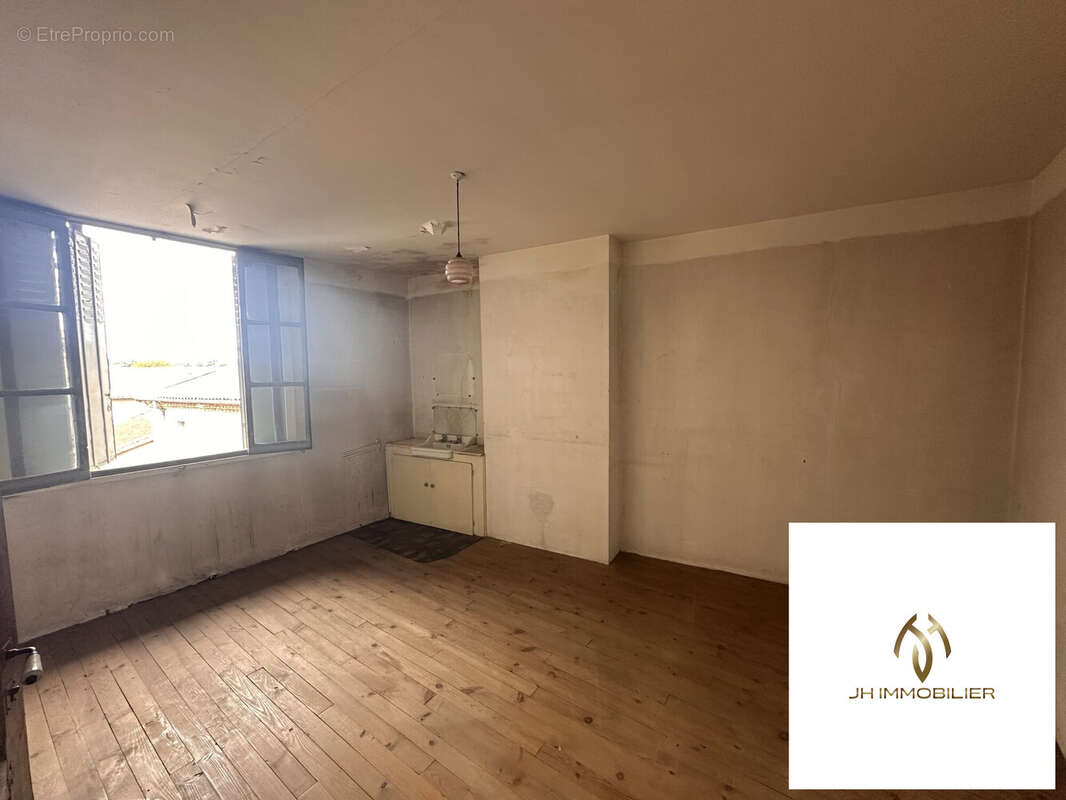 Maison 191 m² à Graulhet  - photo 6