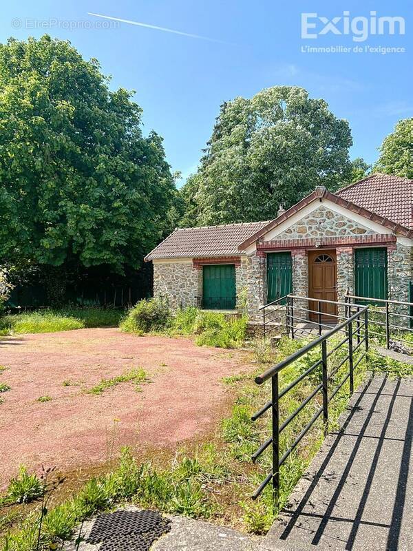 Maison à LIMEIL-BREVANNES