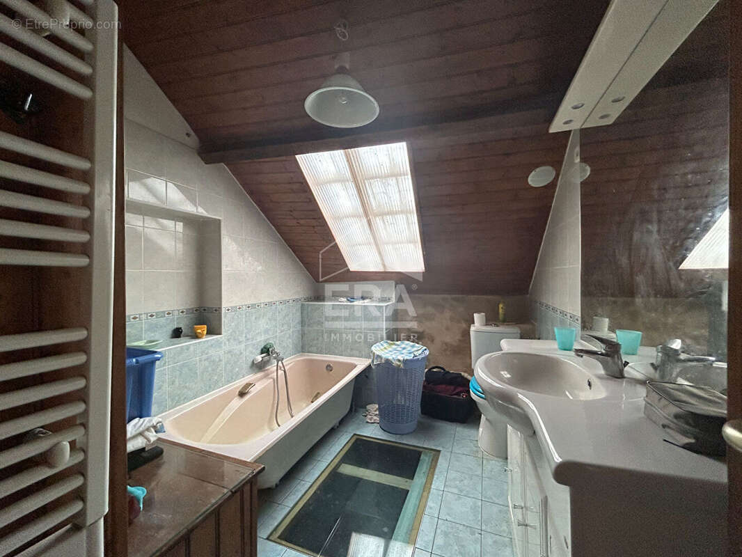 Maison à ANTONNE-ET-TRIGONANT