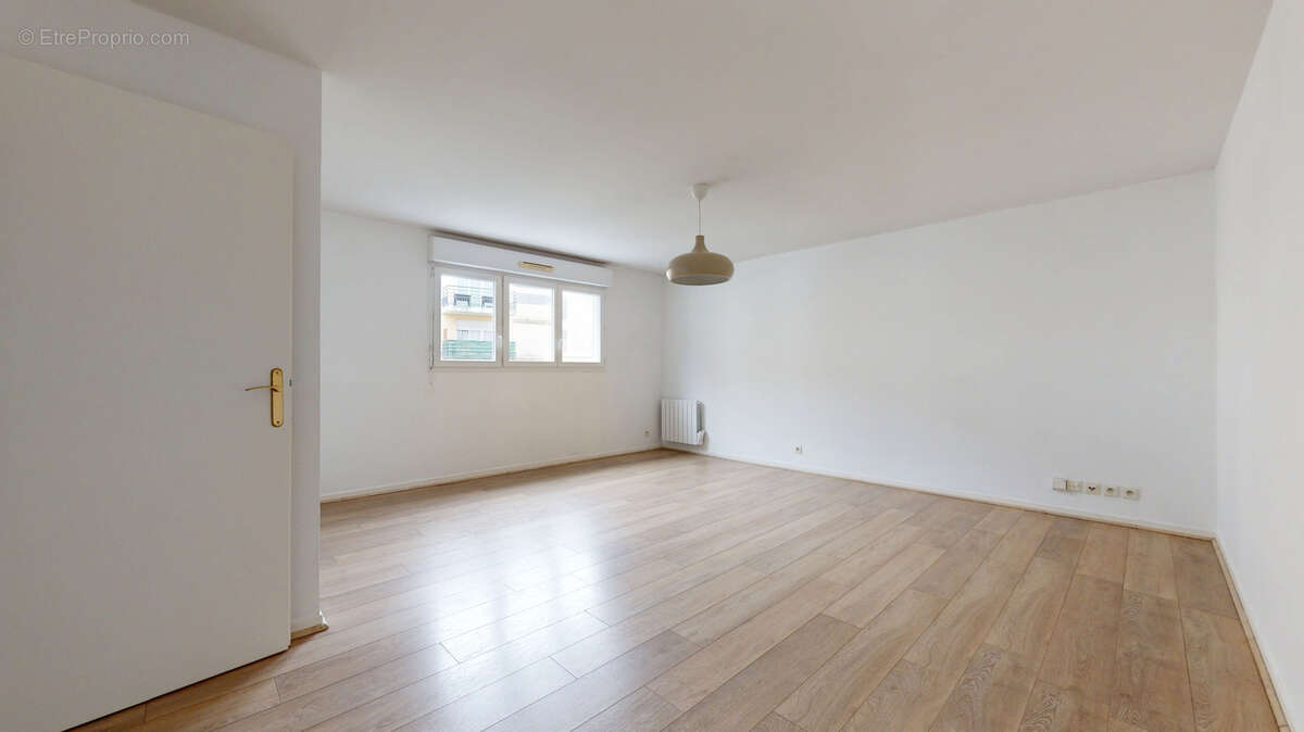 Appartement à SARTROUVILLE