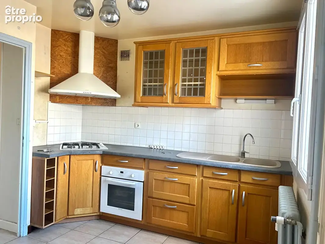 Appartement T4 - ARPAJON SUR CERE - Garage et cave - photo 3