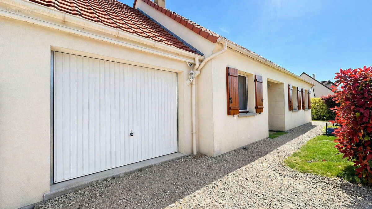 Maison à CHAMPROND-EN-GATINE