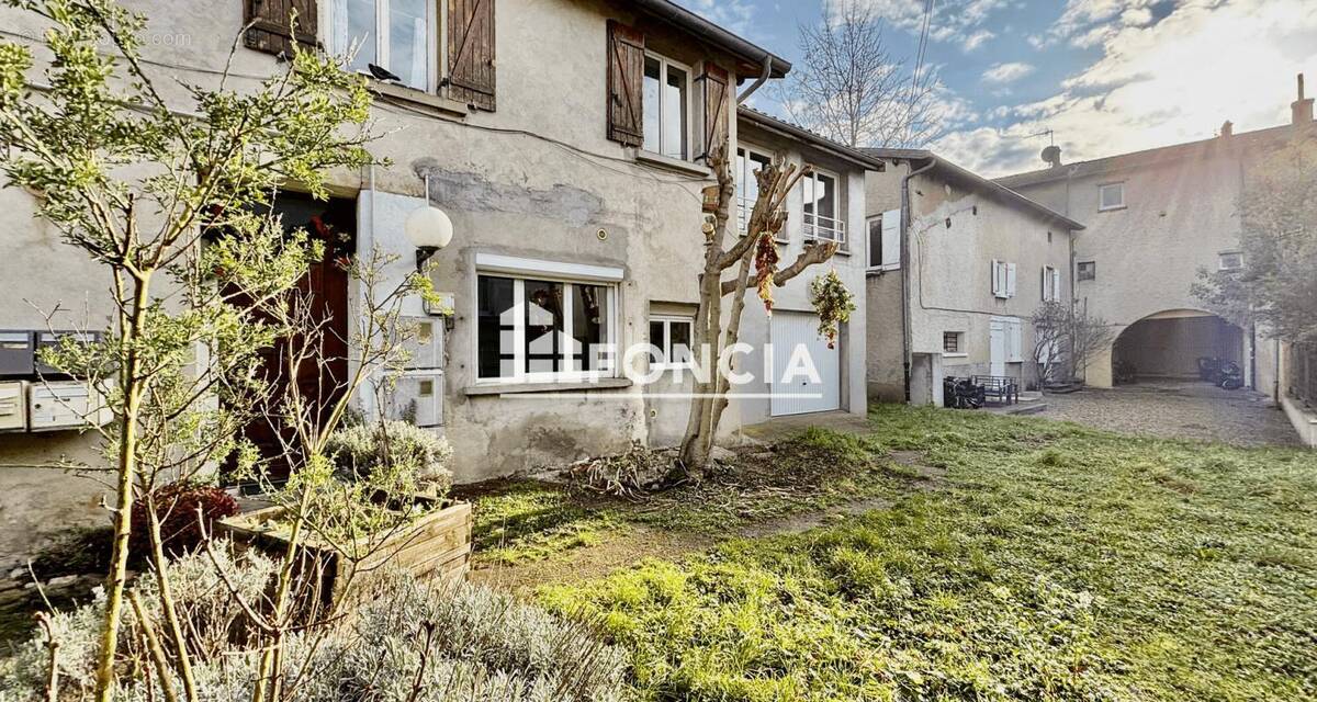Appartement à CRAPONNE