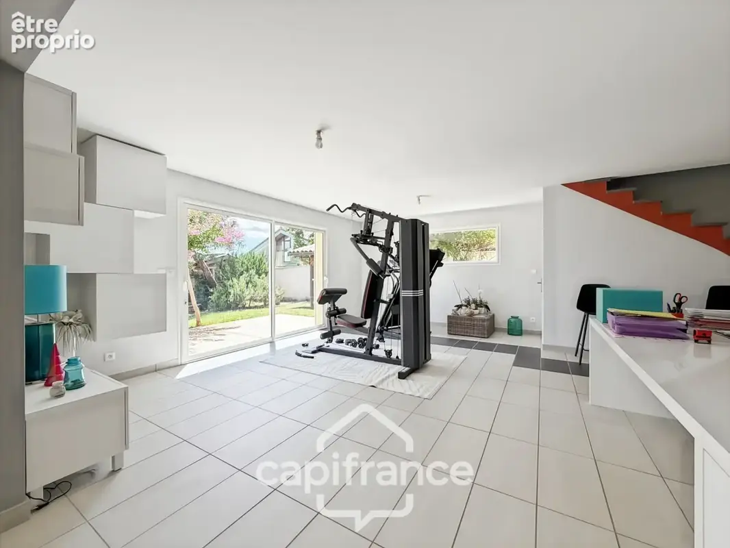 Maison Familiale avec piscine composée de 5 chambres sur ANJOU (38) - photo 21