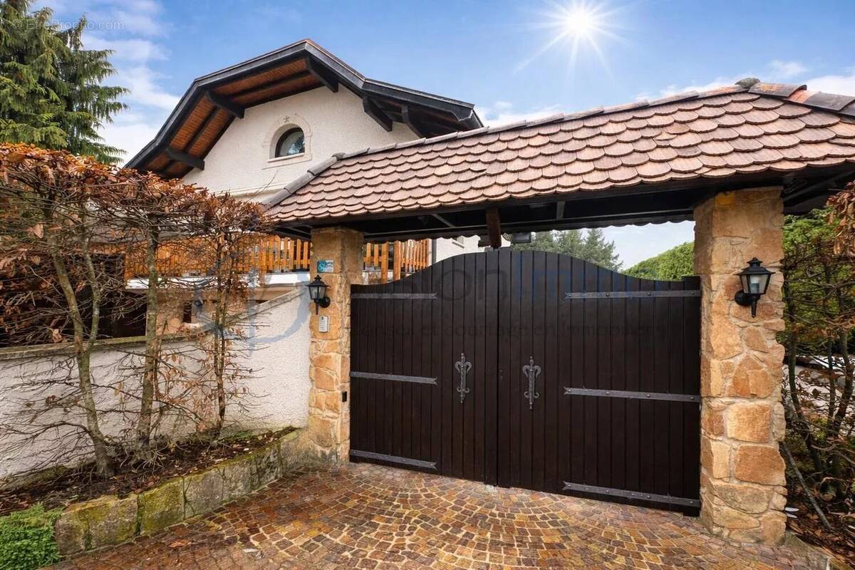 Maison à VIRY