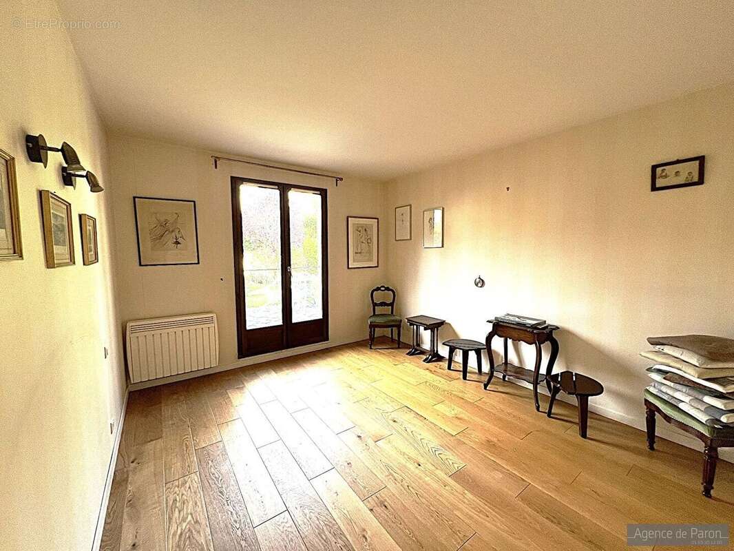 Maison à VERRIERES-LE-BUISSON