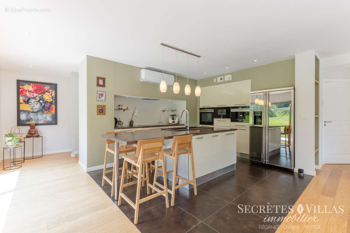 Maison à FARGUES-SAINT-HILAIRE