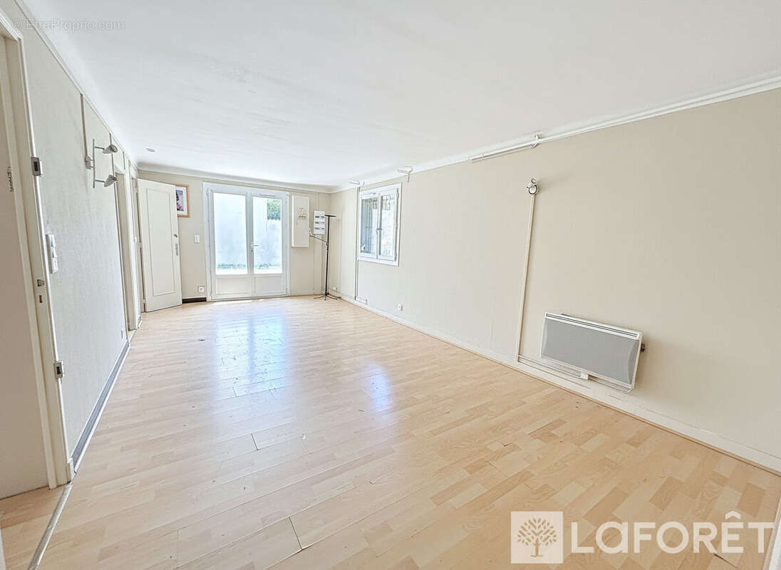 ORANGE CENTRE - Grande maison 168m², sur jardin. - photo 9