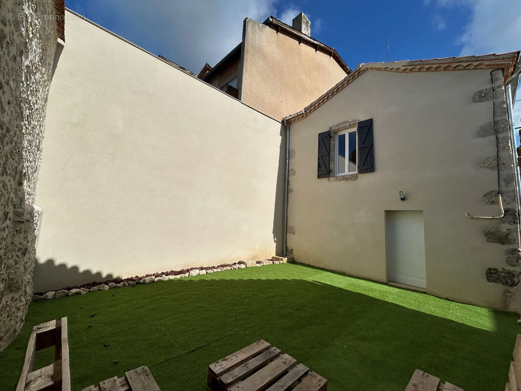Maison à LAVARDAC