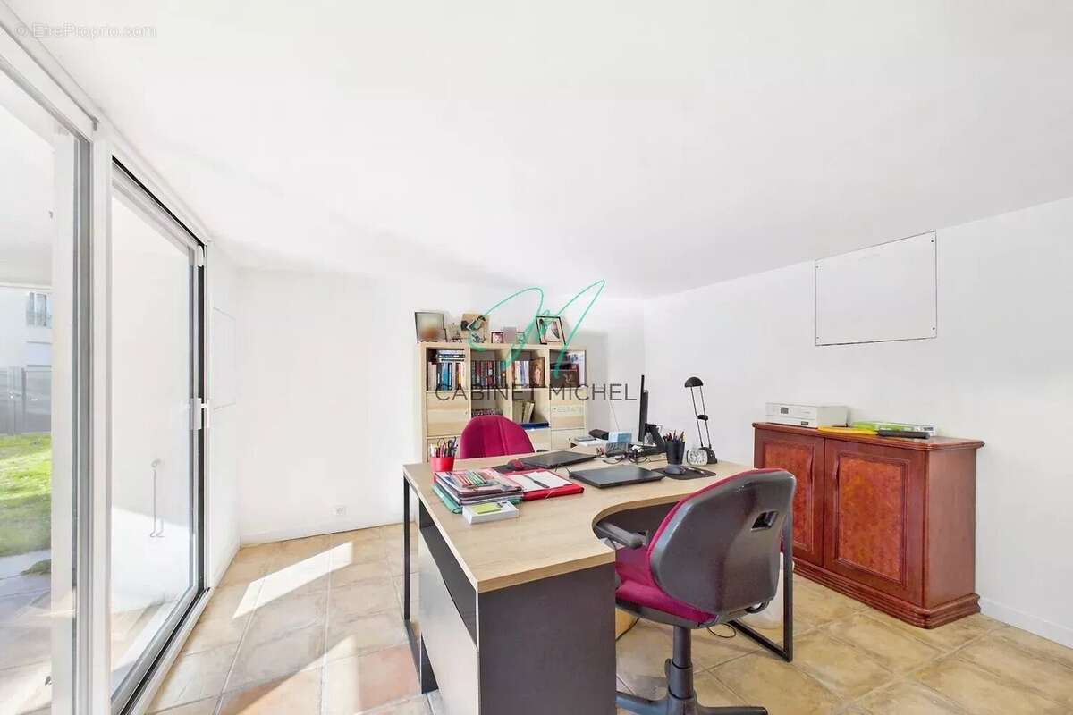 Maison à CHATEAUNEUF-GRASSE