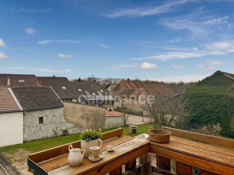 Appartement à GRILLY